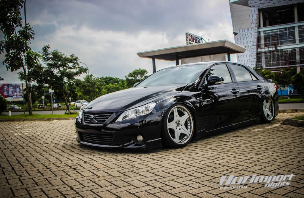 SLEEX – TOYOTA MARK X – IAM Automodified