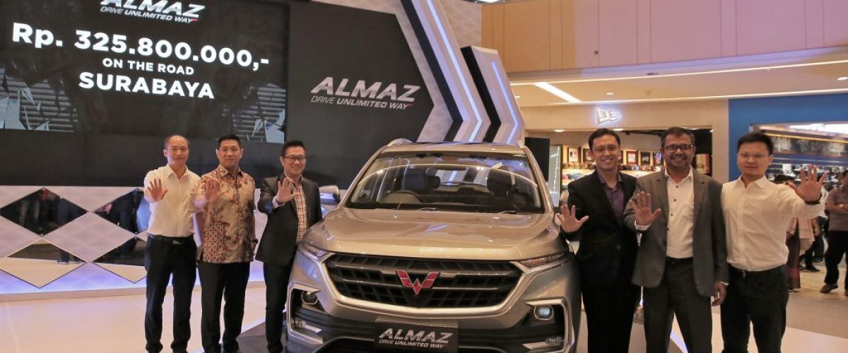 Wuling-Almaz-meluncur-di-jawa-timurjpg