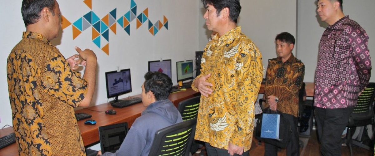 Fasilitas-Laboratorium Struktur-Ringan-honda