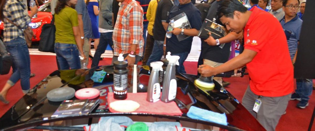 demo-pemolesan-mobil-sonax