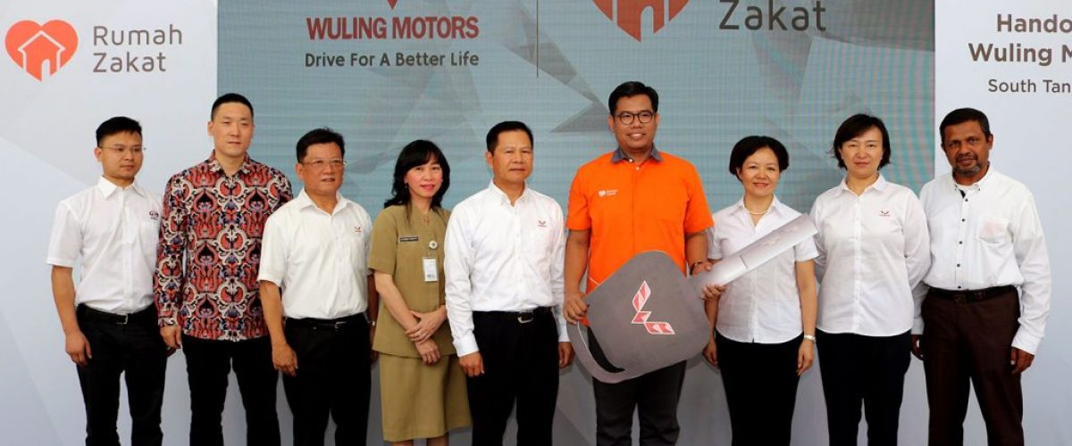 wuling-motors-rumah-zakat