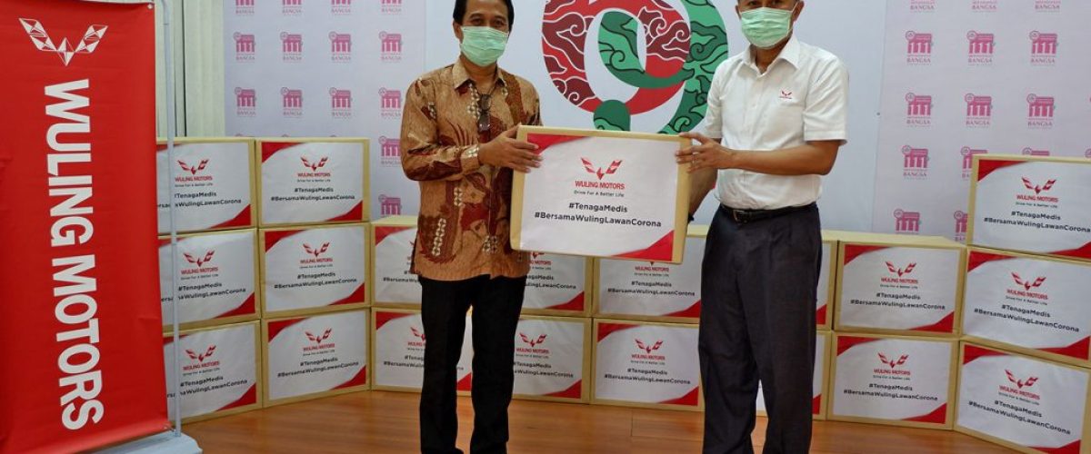 Wuling-memberikan-apd-untuk-IDI