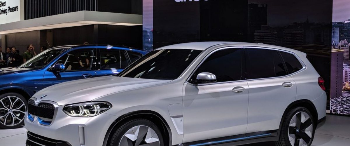 Mobil-listrik-BMW-iX3