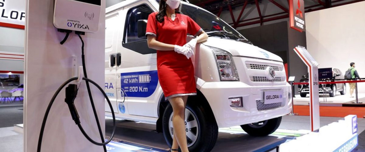 Minibus-Listrik-Komersial-DFSK-Gelora-E