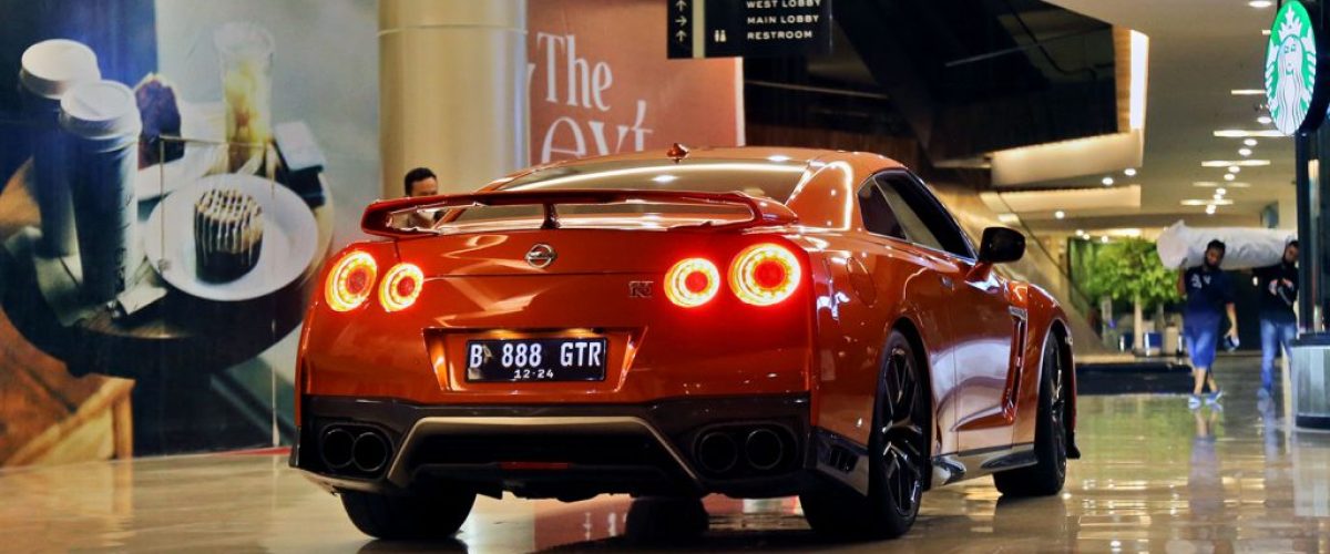 Nissan-GT-R