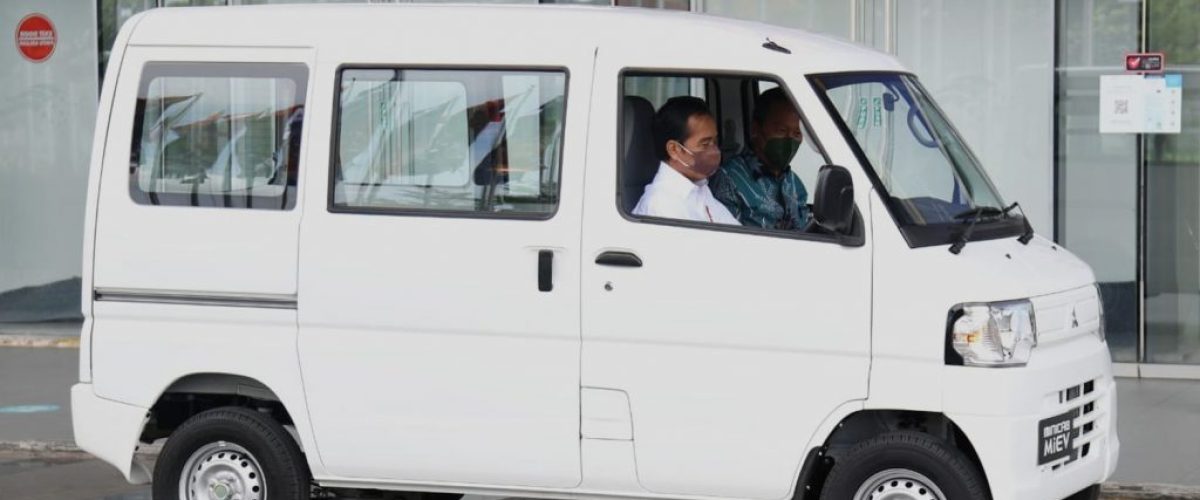 Jokowi-Jajal-Mitsubishi-MIEV