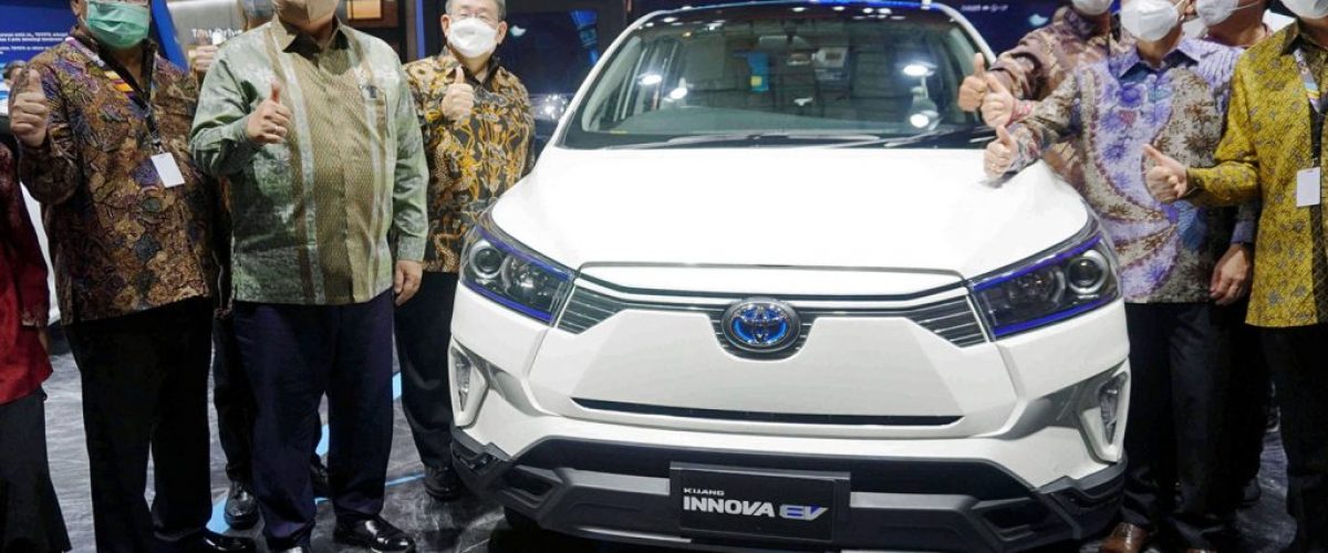 Toyota-Kijang-Innova-EV-Concept