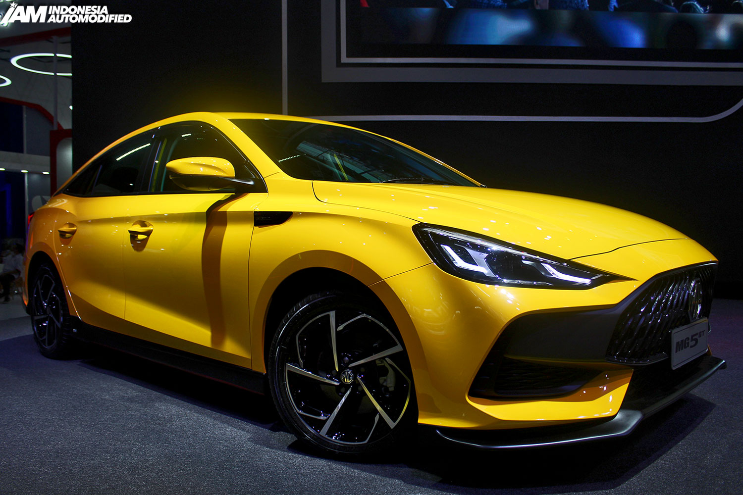 Pesona MG 5 GT Pikat Pengunjung IIMS, Desain dan Fitur Keren – IAM ...