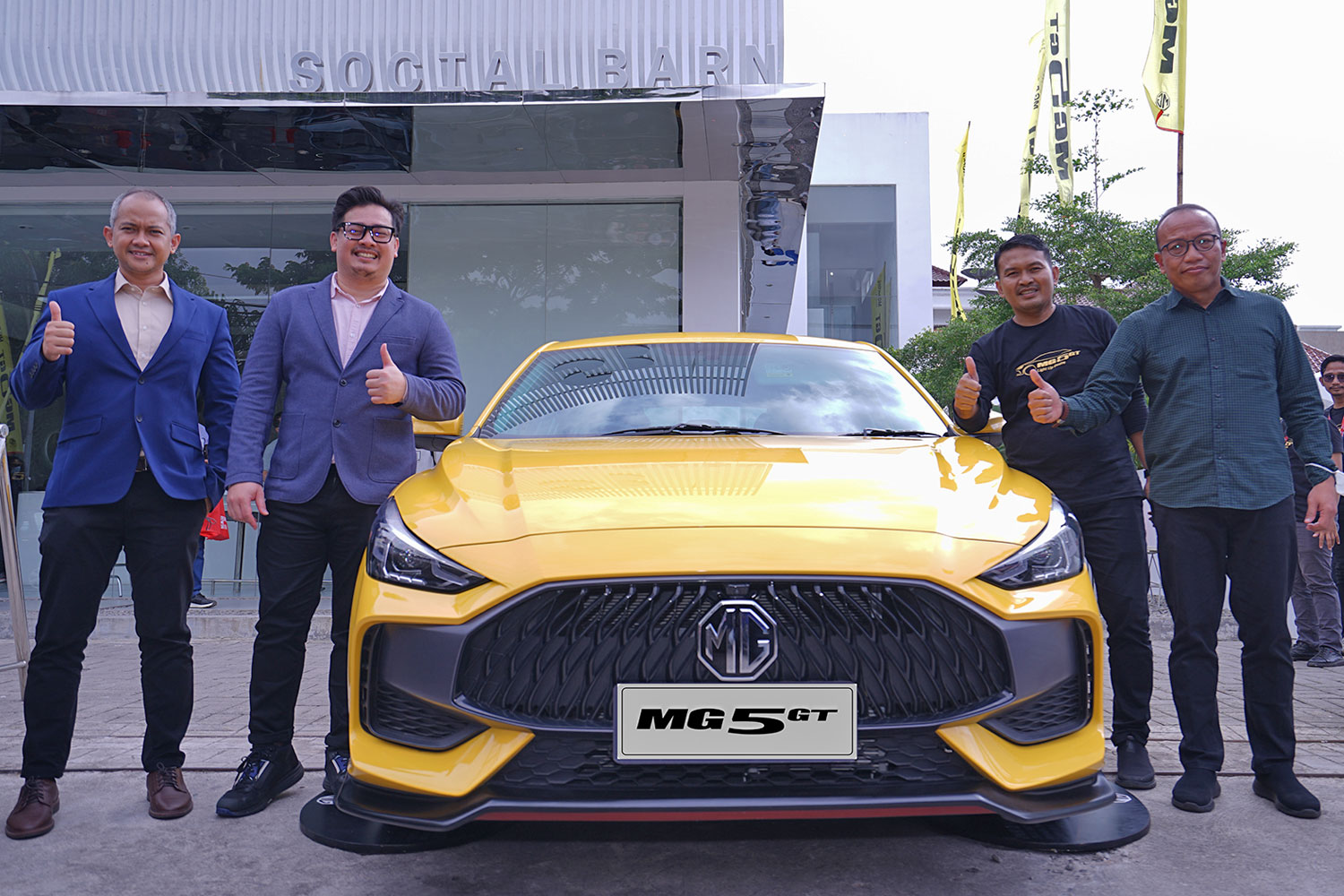Tampil Sporty dan Stylish, MG 5 GT Goda Para Millennial Makassar – IAM ...