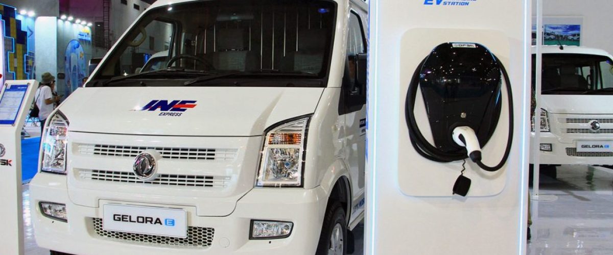 DFSK-Gelora-E-Mobil-Listrik