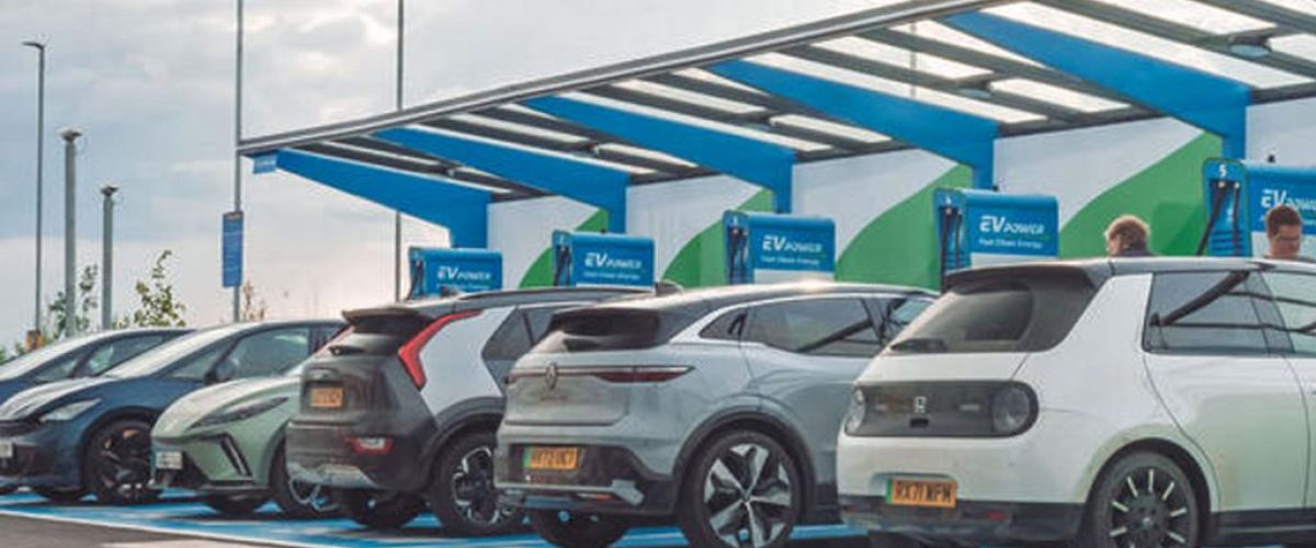 pengisian-baterai-listrik