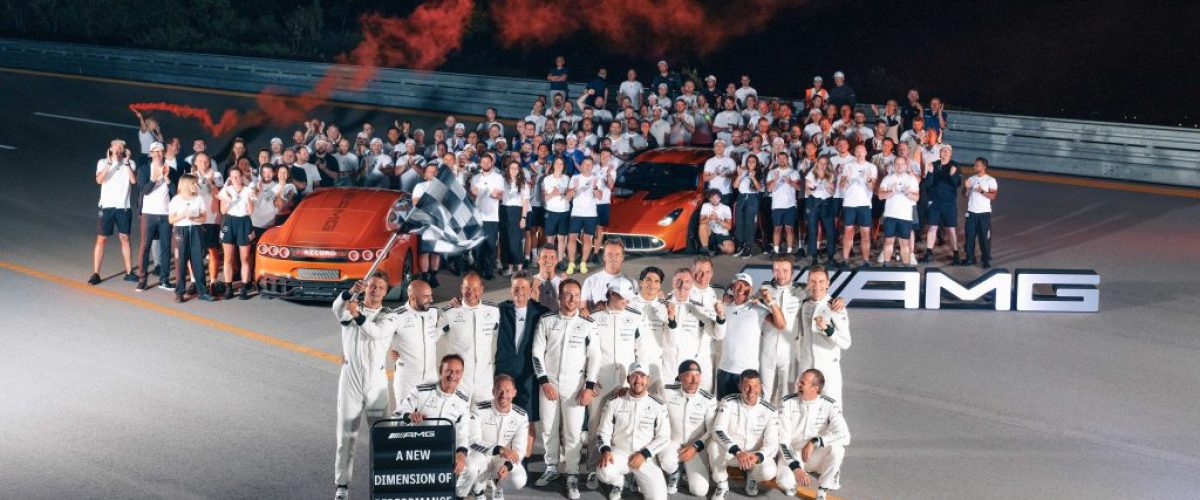 Bersama para Tim Mercedes-AMG